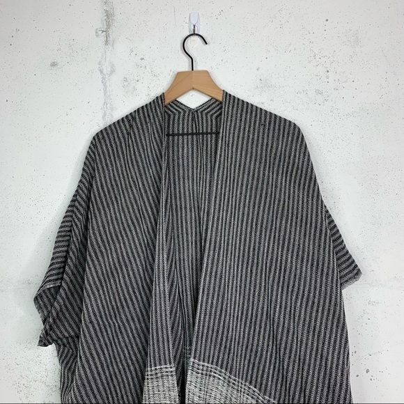 Loft Fringe Kimono Shawl Open Front Cardigan Sweater One Size - Picture 2 of 14